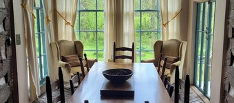 Red Fox Ridge Cabin Retreat - No Cleaning Fee. Relax and unwind