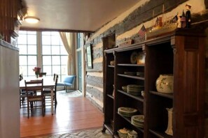 Interior - Red Fox Ridge Cabin Retreat - No Cleaning Fee. Relax and unwind (Butler)