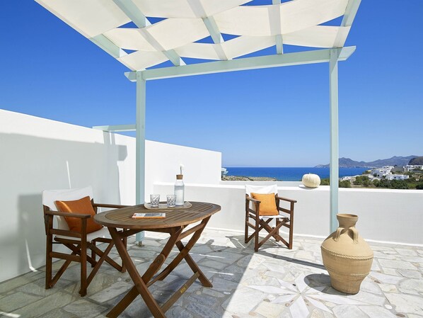 Quarto casal ou duplo, vista para o mar | Terraço/pátio