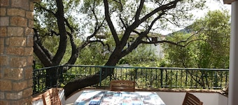 Villa Juniper, only 240mt from the sandy beach!