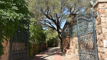 Enceinte de lâhĂ©bergement