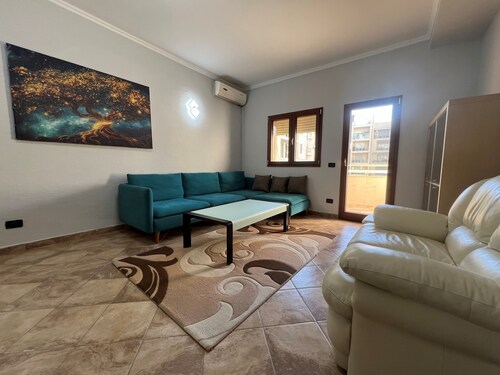 Elly Seaside Apartment