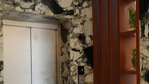 Lift - UJ PALLAZZIO - Business Class Luxury Hotel (Tiruvannamalai)