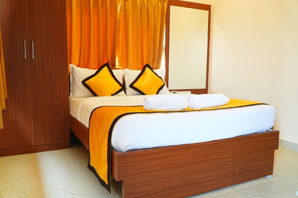 Memory foam beds, individually furnished, soundproofing, free WiFi