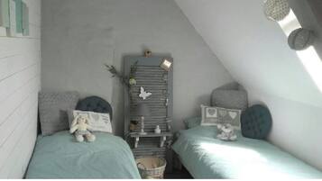 2 camere, ferro/asse da stiro