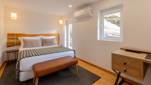 2 chambres, fer et planche à repasser