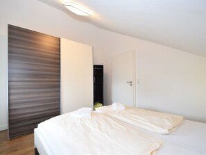 House - 1 Bedroom Apartment (Willingen)