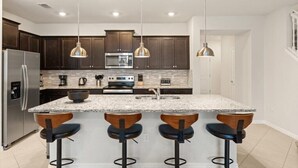 Unclassified image, 4 of 35, button - 5 BD / 4.5 BA/ Windsor Cay (16085 BW) (Clermont)