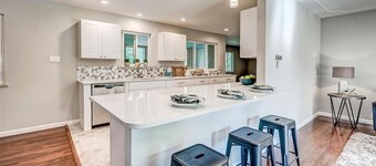 Mid-Century Modern 2 Bedroom Rambler in the heart Longmont