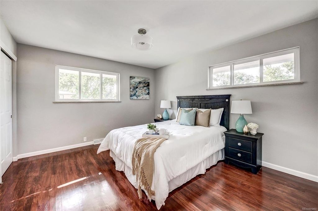 2 dormitoris, escriptori, planxa i posts de planxar i wifi gratuïta 