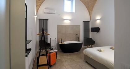 Suitehome B&B with bath