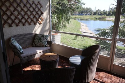 Charming 2-bedroom townhome with water view and resort style pool