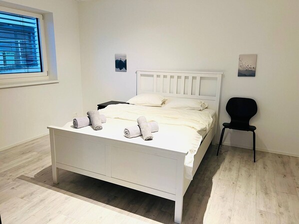 Room - Big House for 10 People (Binningen)
