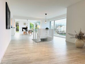 Ferienhaus, 5 Schlafzimmer, barrierefrei, Raucher | Wohnzimmer