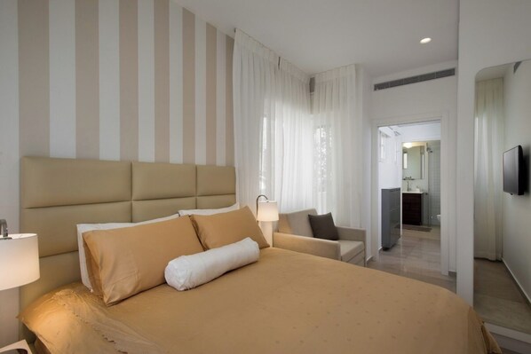 2 bedrooms, iron/ironing board, free WiFi, bed sheets - Beachfront 2BR/2BA Desing Suite on Tel-Aviv (Tel Aviv-Yafo)
