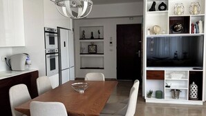 Dining - Beachfront 2BR/2BA Desing Suite on Tel-Aviv (Tel Aviv-Yafo)