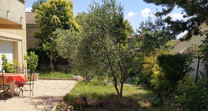 Accommodation in L'Isle sur la Sorgue, 5 minutes' walk from the town center