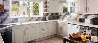 Charming 4-Bed Home in Epping