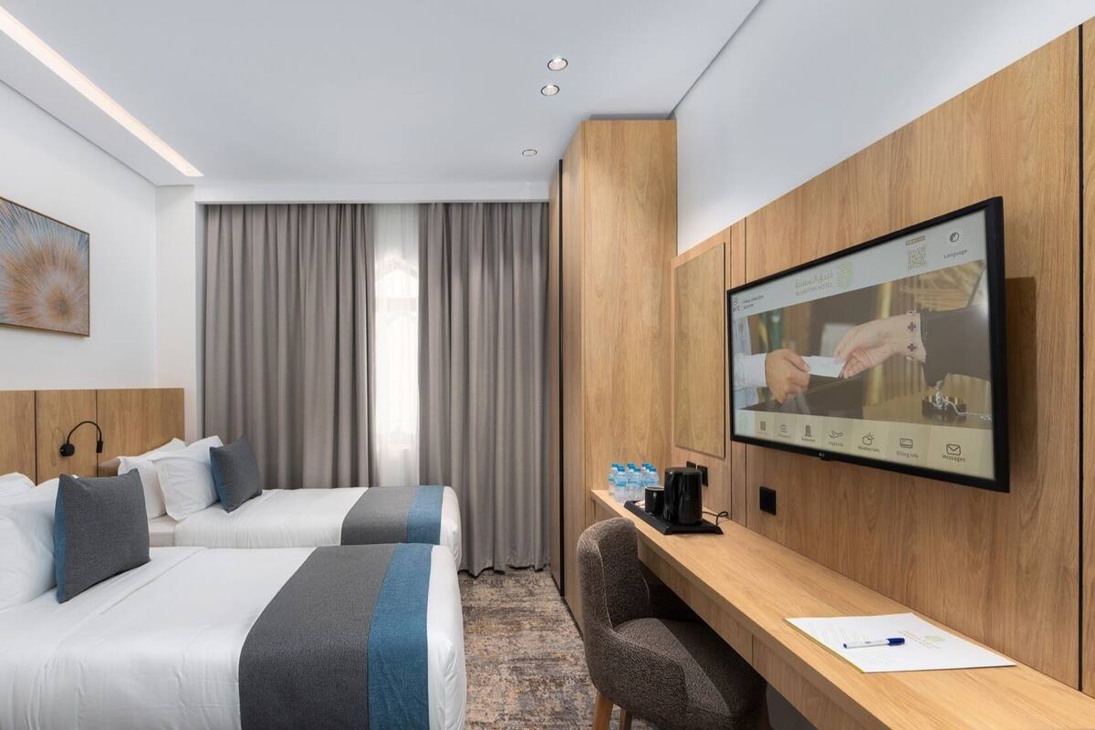 Basic Twin Room | Soundproofing, rollaway beds (surcharge), WiFi (free), bed sheets