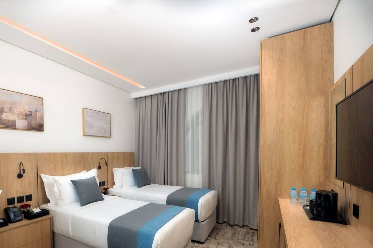 Basic Twin Room | Soundproofing, free WiFi, bed sheets
