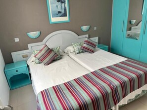 2 quartos, ferros/tábuas de passar roupa, Wi-Fi, roupa de cama