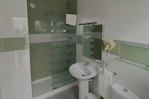 Hair dryer, towels, soap, toilet paper - Veleros Sunset Puerto Rico Apartment (Puerto Rico)