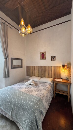 Economy Single Room | Iron/ironing board, free WiFi - CASA DE LAS FLORES (Guatemala City)
