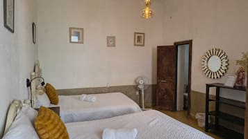 Iron/ironing board, free WiFi