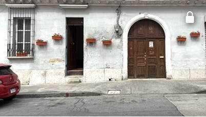 CASA DE LAS FLORES