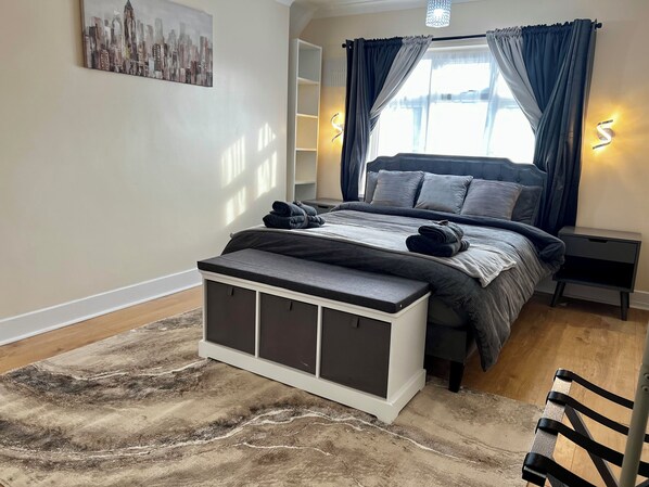 4 habitaciones, tabla de planchar con plancha y wifi gratis 