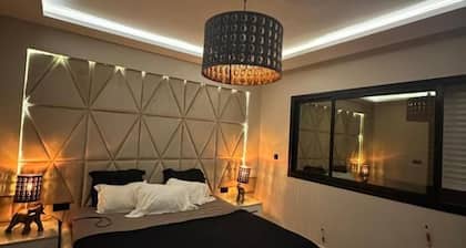 Luxury Central Cosy Villa
