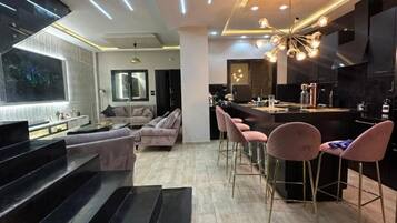 Villa, 3 Bedrooms, Accessible, Balcony | Lounge