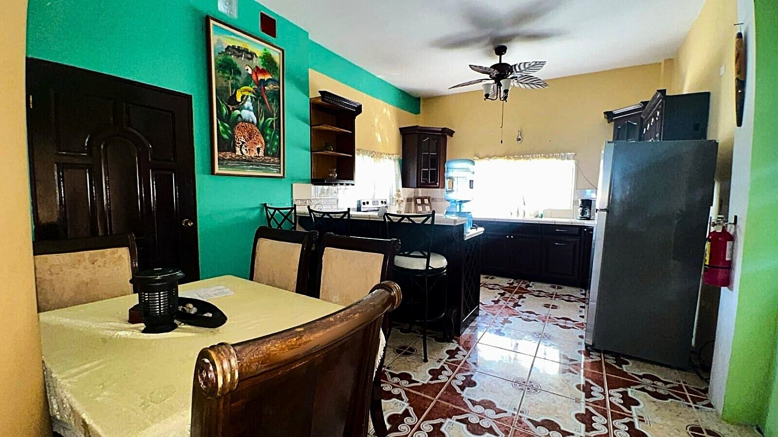 Appartement Familial, 2 chambres, vue piscine, vue mer | Cuisine privée | Micro-ondes, serviettes en papier