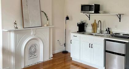 Brooklyn bright studio apartment!