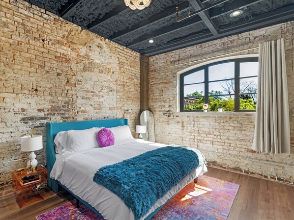 2 bedrooms, in-room safe, WiFi, bed sheets