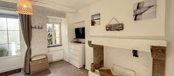 Charming newly renovated studio with terrace - pets allowed, free Wi-Fi