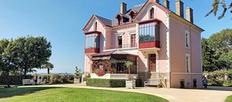 Charming newly renovated studio with terrace - pets allowed, free Wi-Fi
