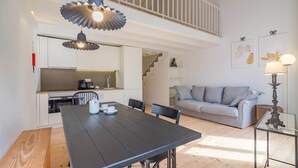 Apartment | Dining - Charming Apartment With Convenient City Access (Porto)