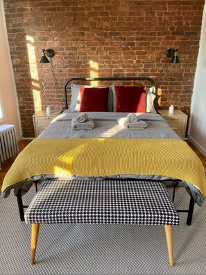 1 bedroom, iron/ironing board, WiFi, bed sheets