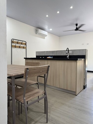 Playa Mantas studio, AC, Parking
