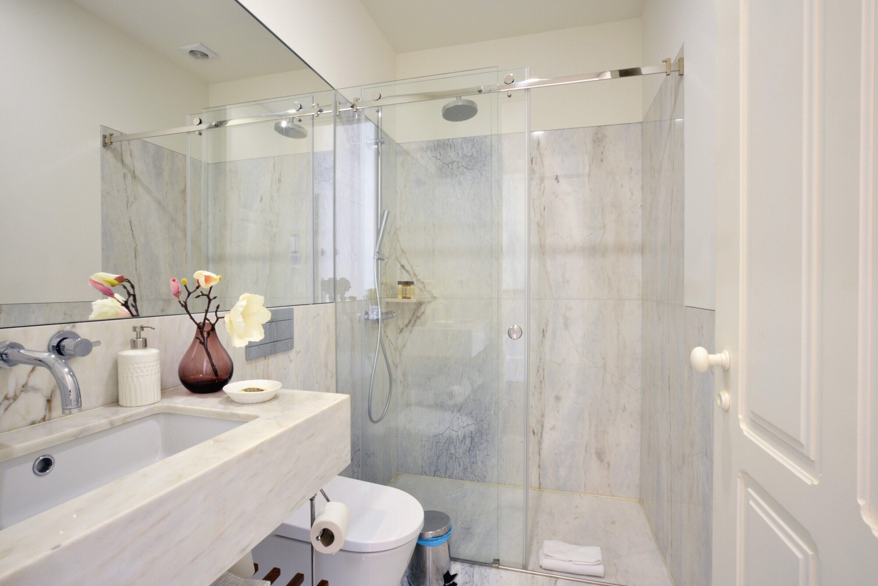 Apartment | Bathroom
