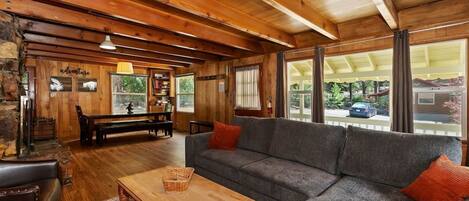 Télévision, cheminée