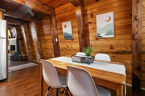 Dining - Moonridge Manor: Modern, Cozy Retreat with Hottub! (Big Bear Lake)