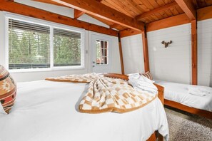 2 bedrooms, bed sheets