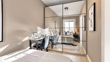 1 bedroom, iron/ironing board, WiFi, bed sheets