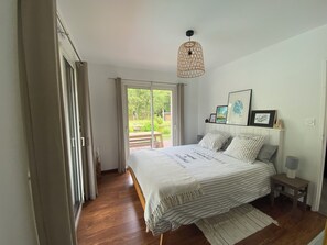 3 bedrooms, iron/ironing board, travel crib, free WiFi - Magnificent villa with swimming pool between lakes and ocean (Biscarrosse)