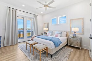 10 bedrooms, iron/ironing board, free WiFi, bed sheets - Luxury 10 BR Beach House Amazing View Private Pool (Gulf Shores)
