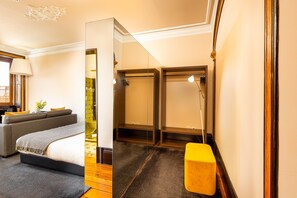 Apartment | 1 bedroom, iron/ironing board - Beach Studio Nearby Market in Oporto (Porto)
