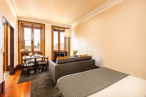 Apartment - Beach Studio Nearby Market in Oporto (Porto)