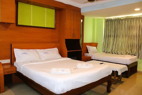 Deluxe Suite, City View. I-ROOMZ Bagyas Residency